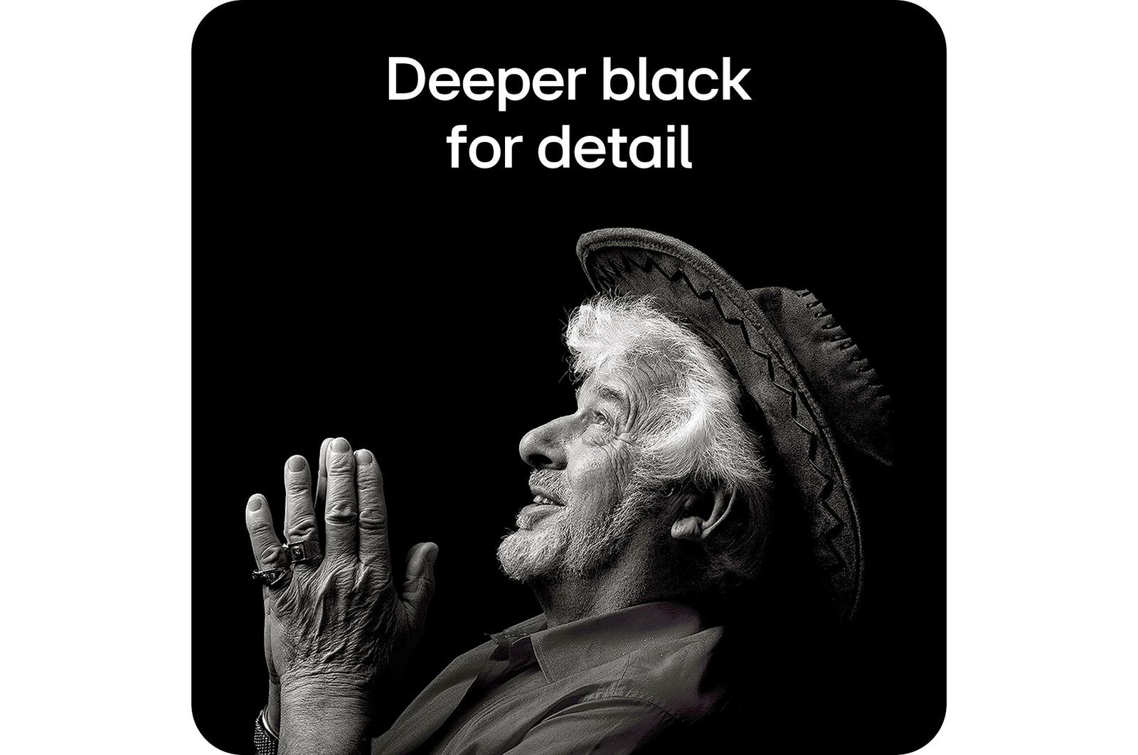 LG Monitor 27U730A delivering deeper black and outstanding contrast to clearly represent fine details in black-and-white imagery.