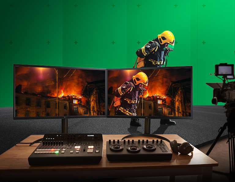 The LG UltraFine™ OLED Pro sufficiently reproduce color areas of multiple standards, and represent accurately as the exact computed color values