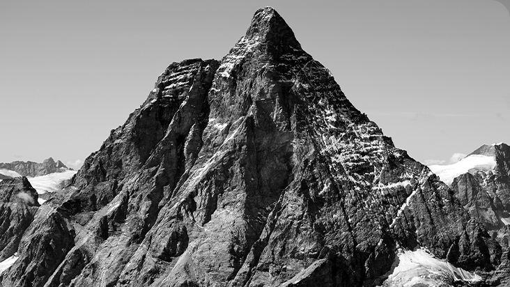A black&white image of a mountain with 2000:1 contrast ratio to show deeper black colour than 1000:1 ratio.