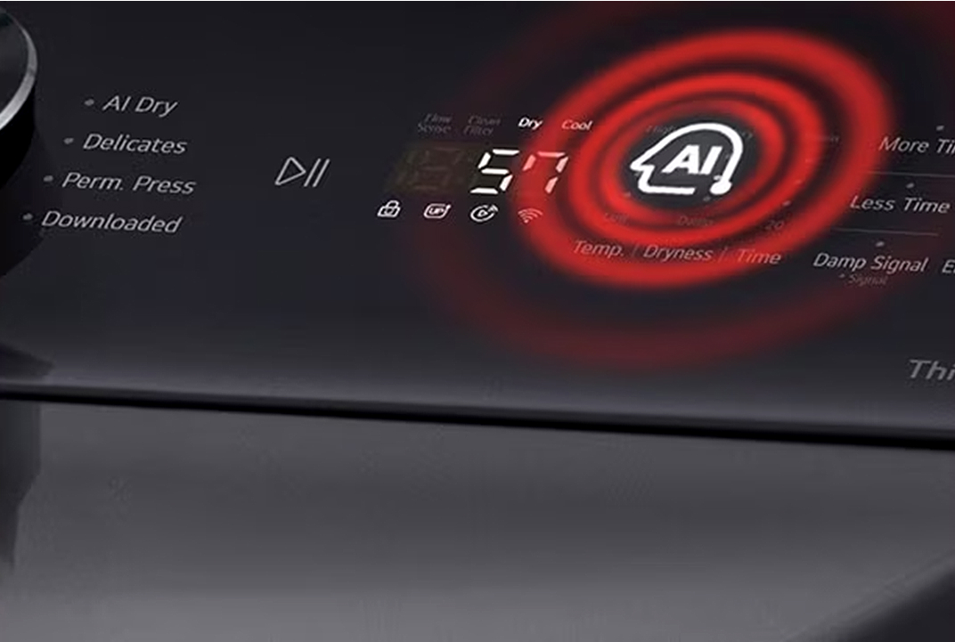 Tableau de commande LG avec icône AI et affichage du cycle illustre AI Sensor Dry ajustant le séchage selon l'humidité.