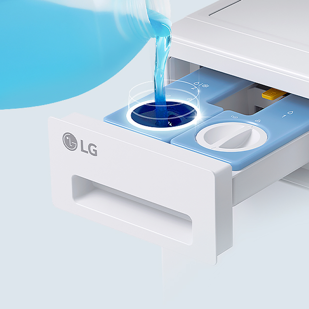 LG lave-linge tiroir à détergent en train d'être rempli de liquide illustre le dosage automatique ezDispense pour plusieurs charges.