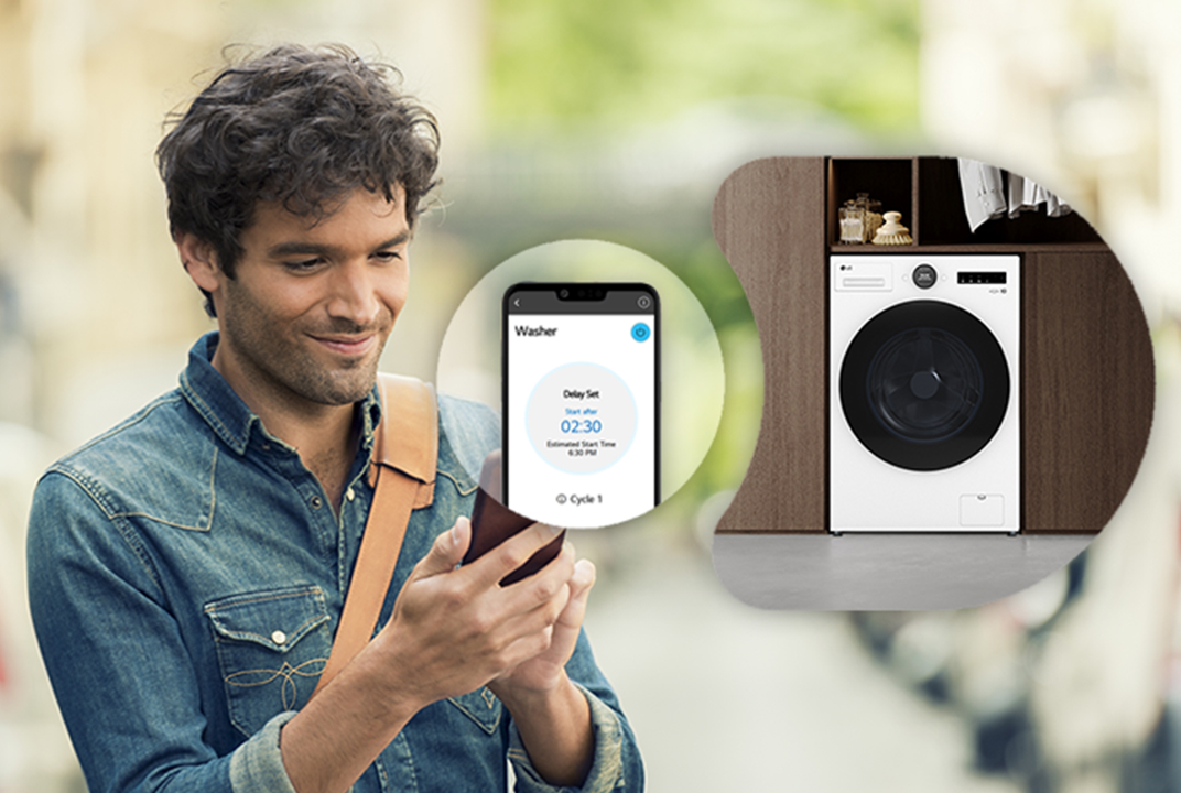 Une personne vérifiant son smartphone à côté de l'app LG illustre la commande à distance et le suivi via ThinQ.