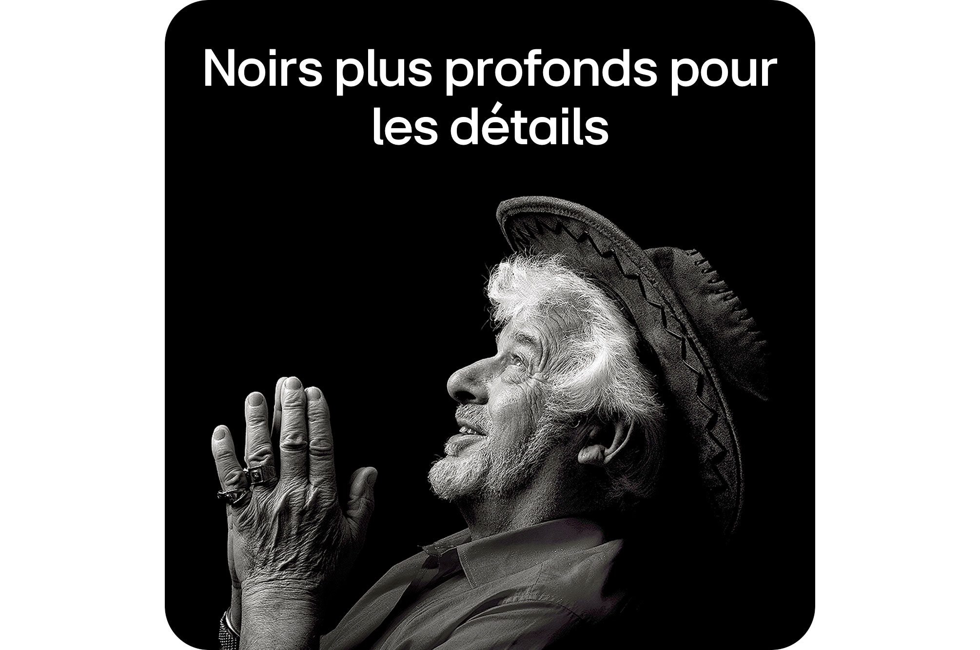 Moniteur LG 27U730A produisant un noir plus profond et un contraste exceptionnel pour représenter clairement les détails fins dans les images en noir et blanc.