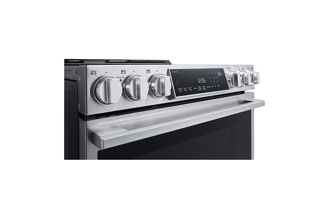 LG Cuisinière à induction de 6,3 pi³/30 po LG STUDIO | ProBake Conv., Air Sous-Vide, Air Fry, SelfClean, EasyClean🅫, acier inox., encastr., LSIS6338F