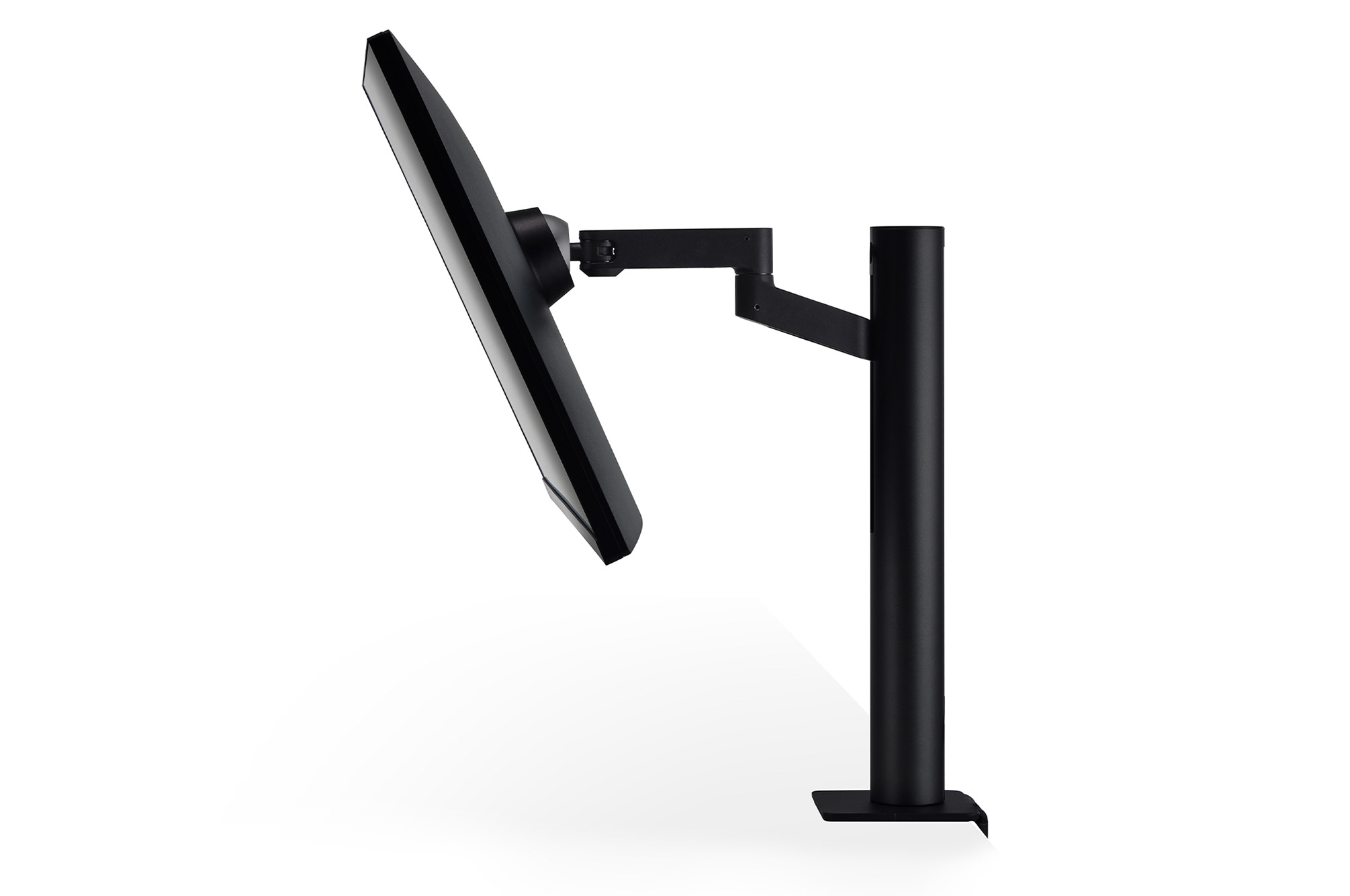 front view with the monitor arm on the center