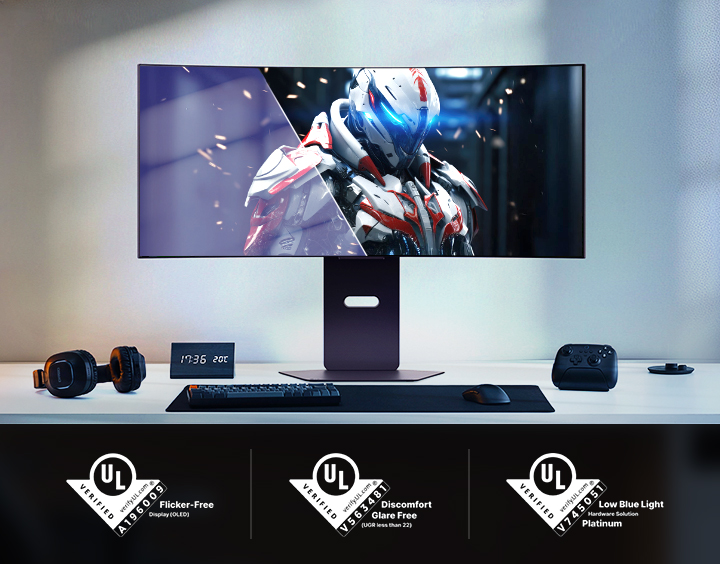 Moniteur de jeu incurvé affichant un personnage robotique dans un décor futuriste, avec les certifications UL en dessous.