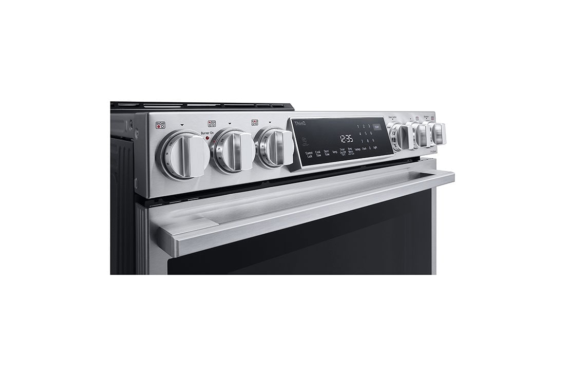 LG Cuisinière élec. de 6,3 pi³/30 po LG STUDIO | ProBake Conv., Air Sous-Vide, Air Fry, SelfClean, EasyClean🅫, intell., acier inox., encastr., LSES6338F