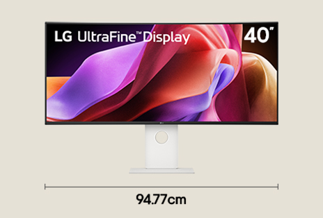 Configuration avec un moniteur ultralarge 40 po 5K2K pour un flux de travail en production musicale et vidéo, avec une largeur de bureau de 94,77 cm
