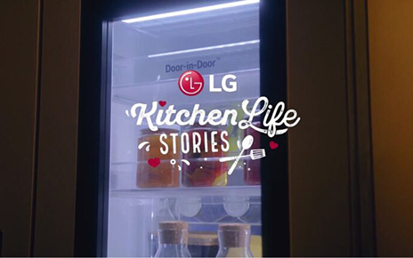 A screenshot from LG Austria’s KitchenLife Stories YouTube video featuring LG’s unique InstaView Door-in-Door refrigerator.