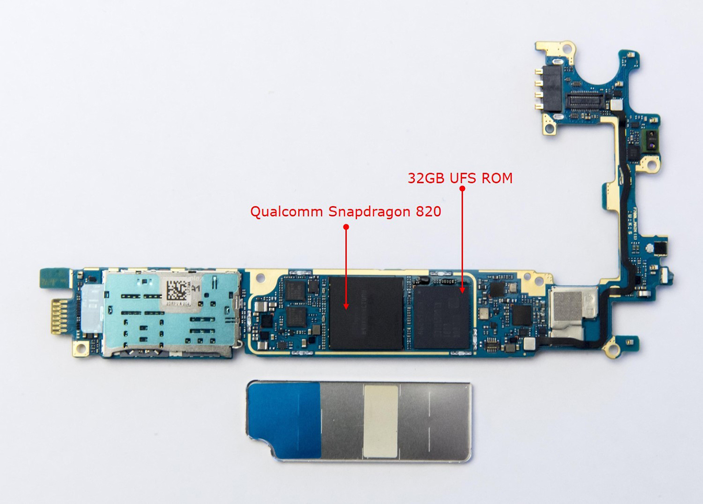 A PEEK INSIDE LG G5