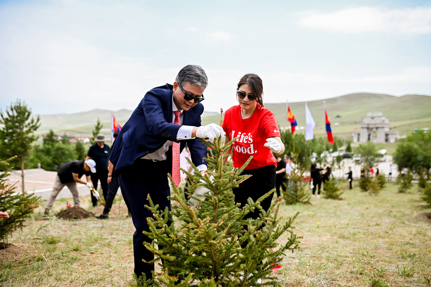 Acting Locally, Impacting Globally: LG’s Journey to Greener Horizons