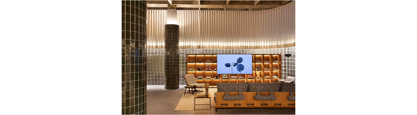 The livingroom of LG Magenta House at CASACOR decorated with LG TV