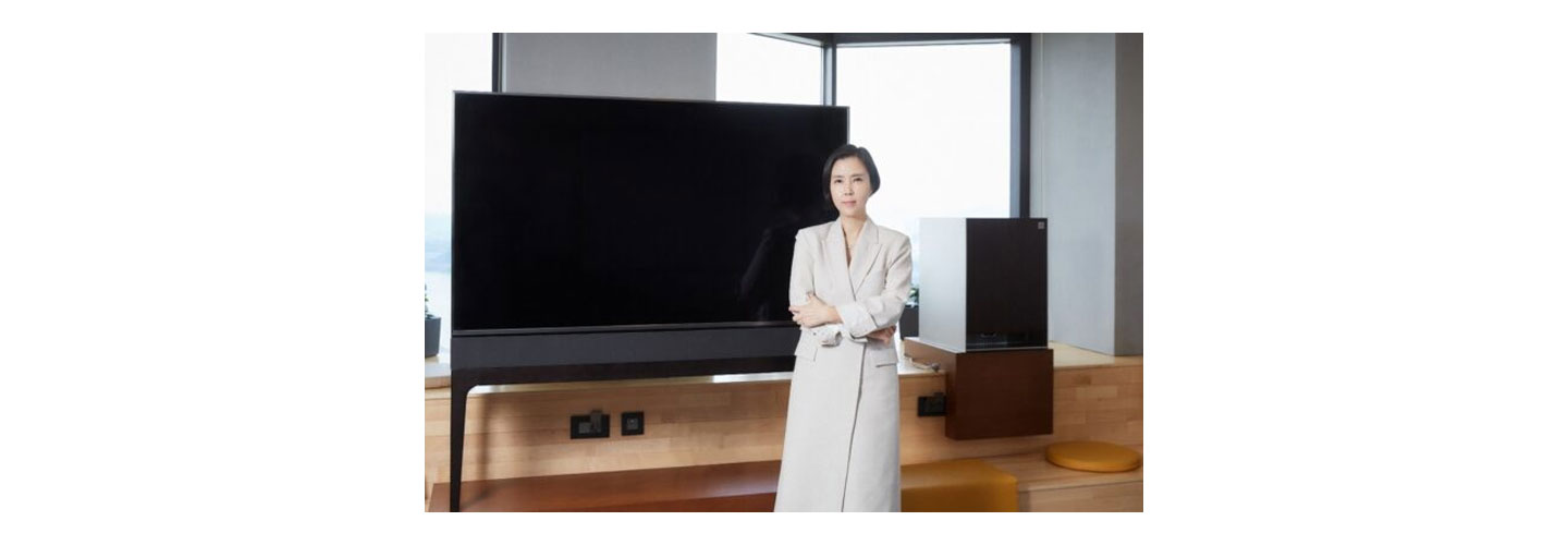 Lee Hyang-eun, managing director of the Customer Experience Innovation Division at LG Electronics, posing for a photo