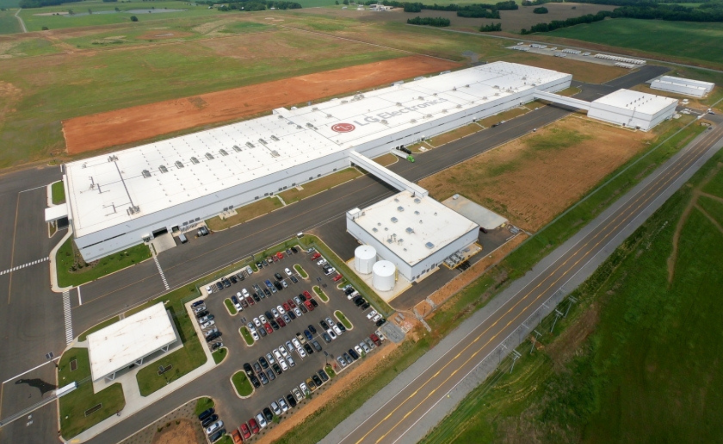 An aerial view displays the LG Electronics Tennessee facility.