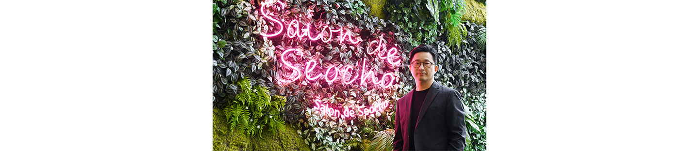 Hwang Sung-gyul, head of the Design Management Center at LG Electronics posing at Salon de Seocho
