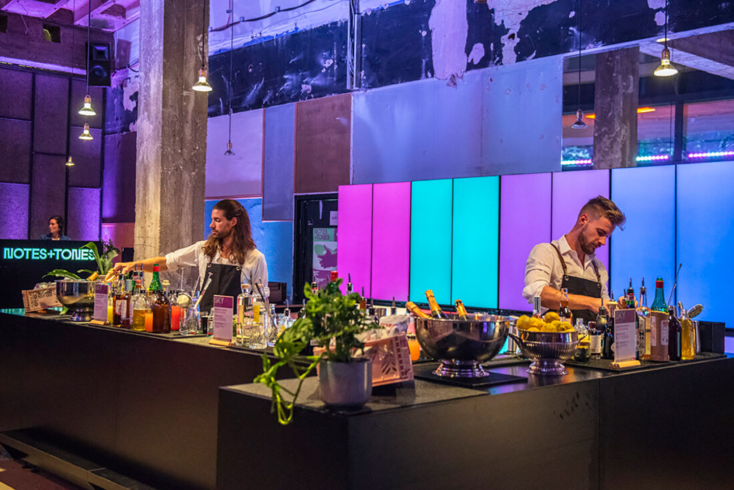 LG hosted a ‘Notes+Tones’ launching party for its new MoodUP refrigerator in Berlin, providing customized mood cocktails at the bar