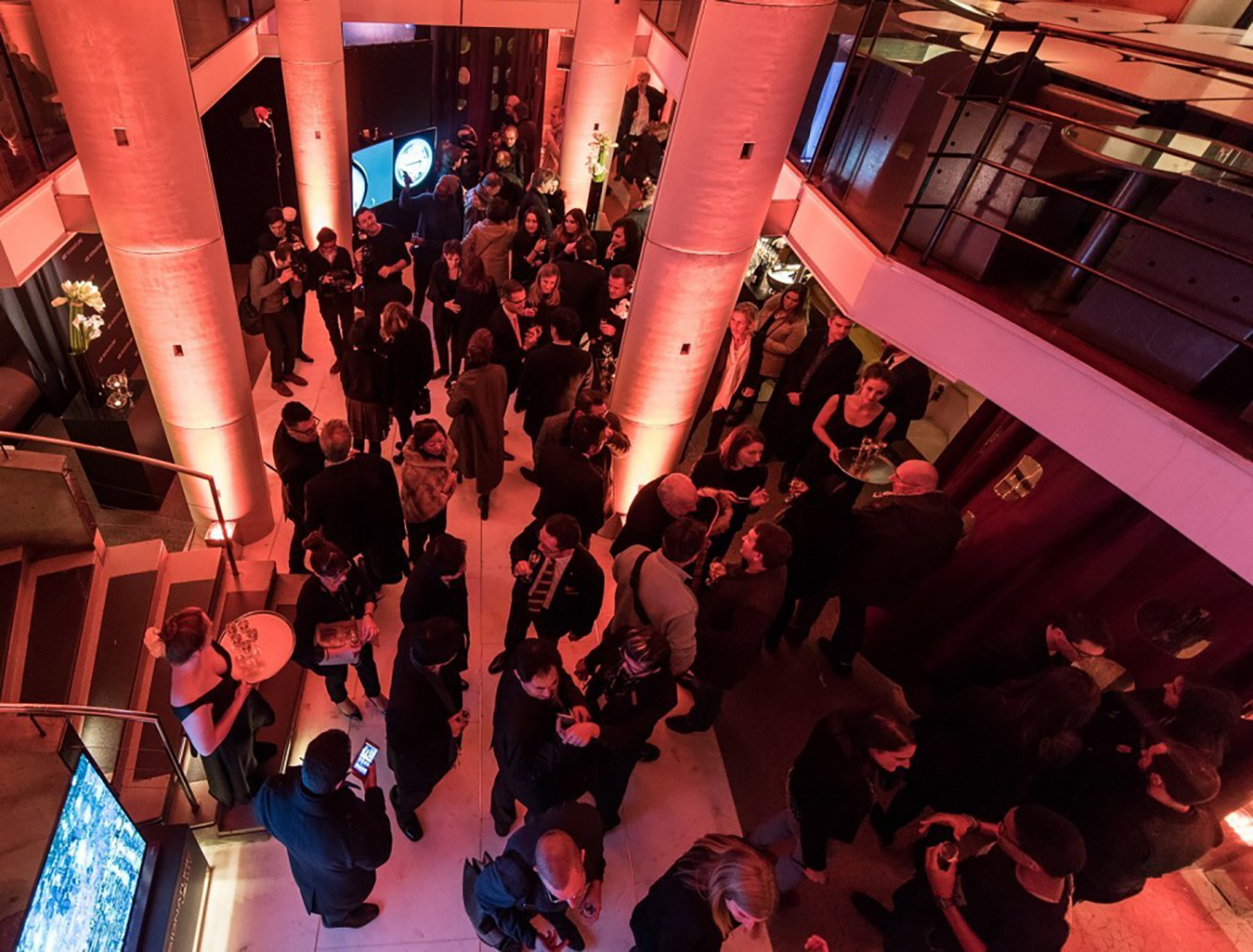 LG SIGNATURE BRINGS MULTISENSORY GALLERY EXPERIENCE TO EUROPE