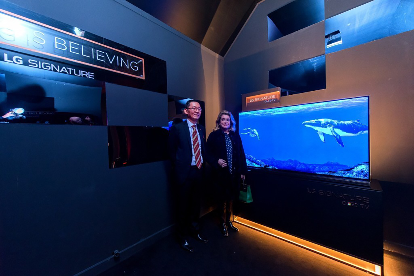 LG SIGNATURE BRINGS MULTISENSORY GALLERY EXPERIENCE TO EUROPE