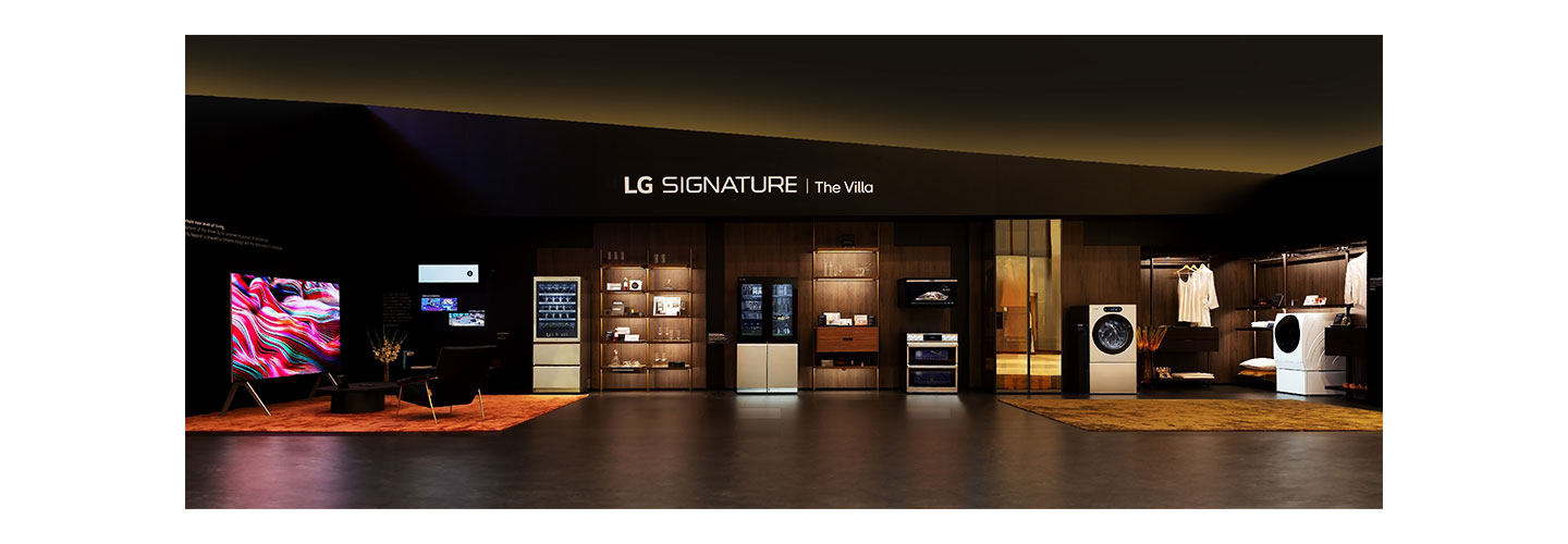 A front picture of the LG SIGNATURE booth at IFA 2023