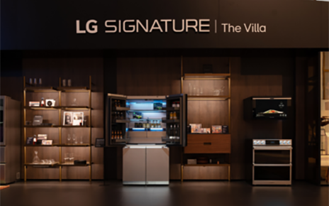 A front picture of the LG SIGNATURE booth at IFA 2023