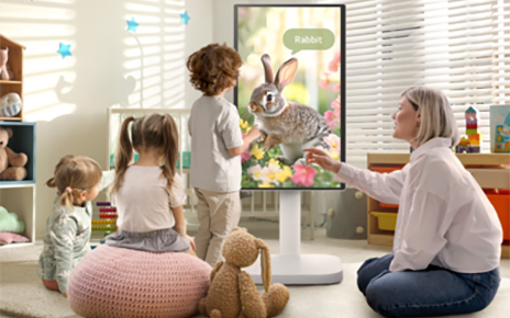 LG Smart Monitor Swing Redefines Spatial Boundaries in Today’s Dynamic Business Environments