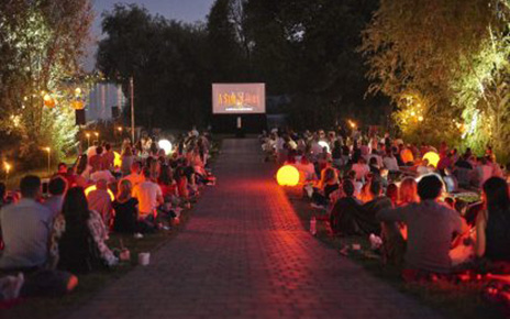 A distant view of the picture projected by LG’s CineBeam 4K projector at the LG Sunset Cinema event