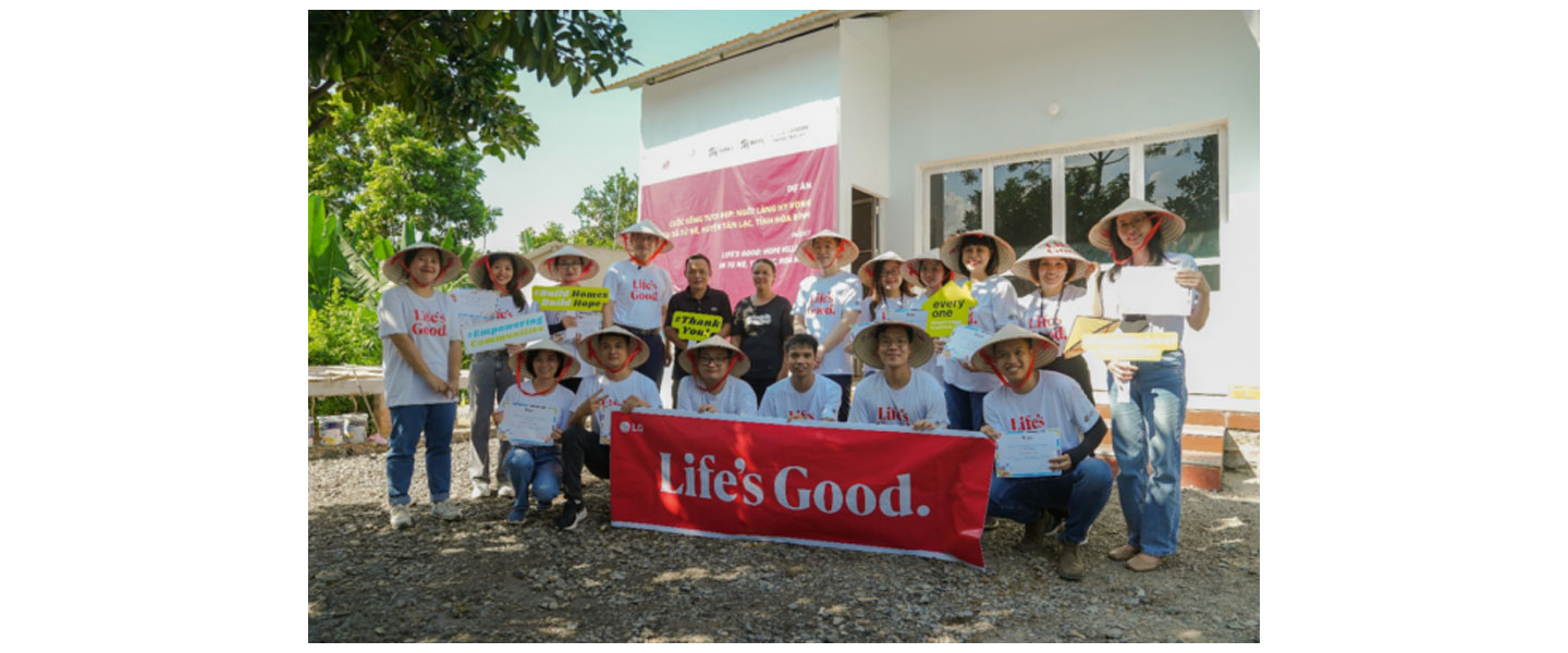 LG employees posing together for a photo to celebrate Life's Good Volunteer Day activity