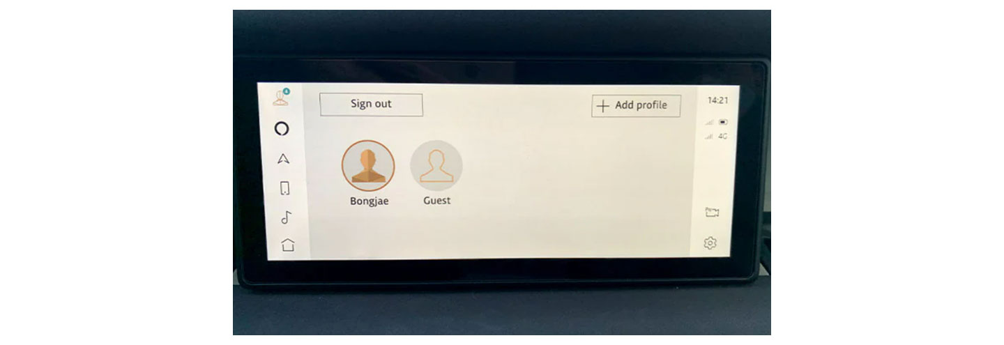 Land Rover Defender’s AVN UI for selecting and adding user profiles