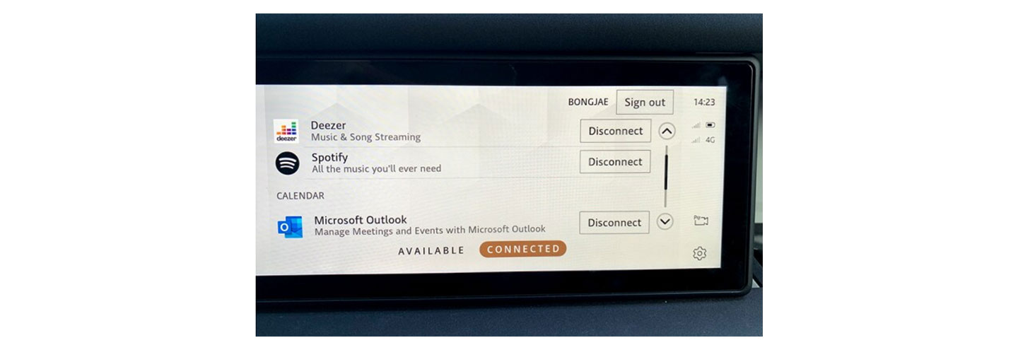 Land Rover Defender’s AVN UI for launching apps