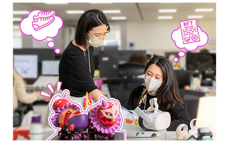 Ju So-mi and Kang Ji-young, specialists at the LG Envisioning Team, working with Monshoecl prototypes at their office