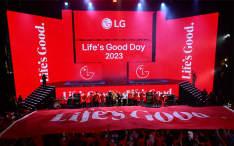 A photo of the Life's Good Day event stage with LG logos