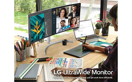 Someone using split tabs on LG’s new UltraWide monitor in their home office to talk on a video call and work on a drawing at the same time