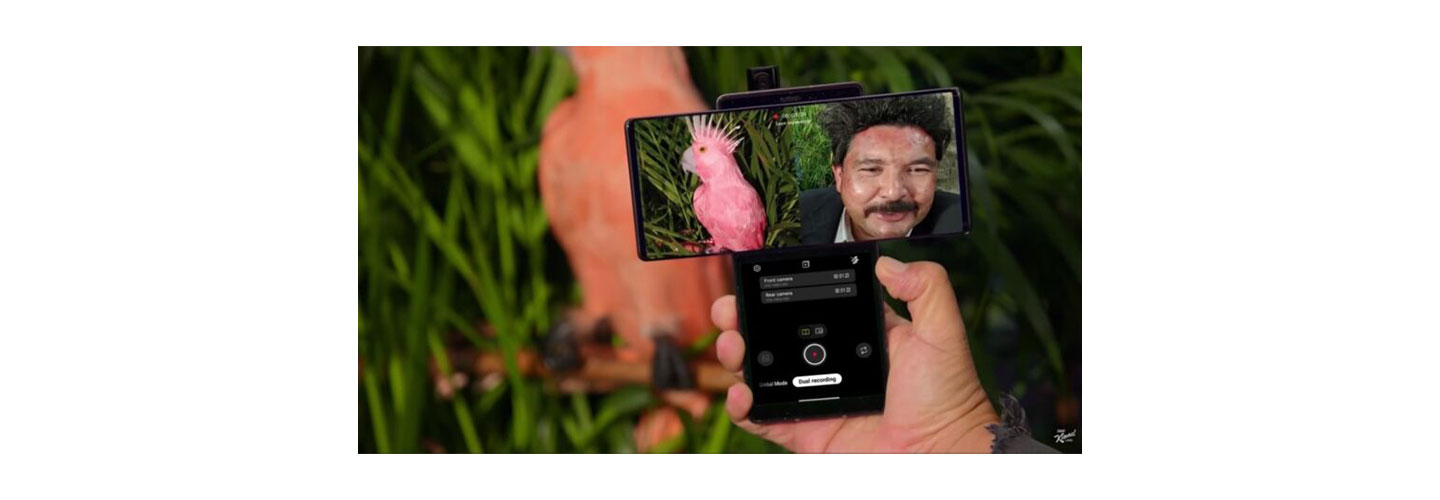 Guillermo of famous American talk show Jimmy Kimmel Live! uses LG WING’s Dual Recording feature during a comedy sketch