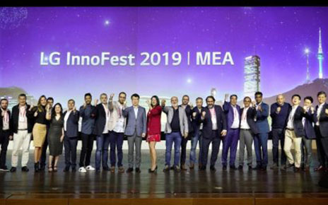 A group photo of attendees at LG InnoFest 2019 MEA