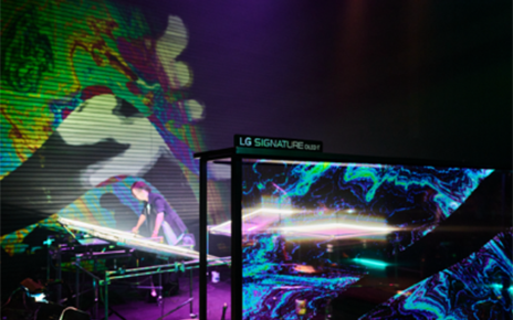 Where Art Meets Technology: Tenka Taihei Brings the Canvas to Life With LG SIGNATURE OLED T