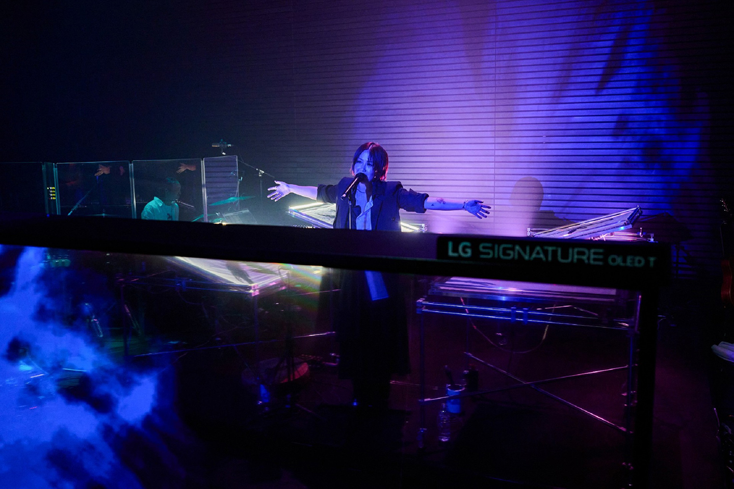 Where Art Meets Technology: Tenka Taihei Brings the Canvas to Life With LG SIGNATURE OLED T