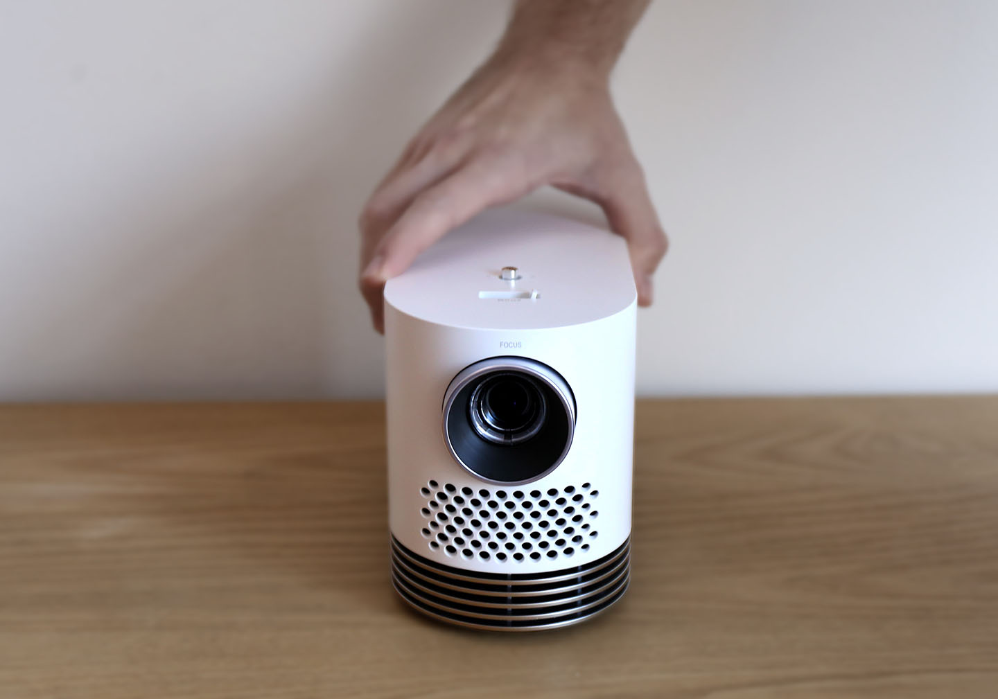 LG PROBEAM LASER PROJECTOR (MODEL HF80J)