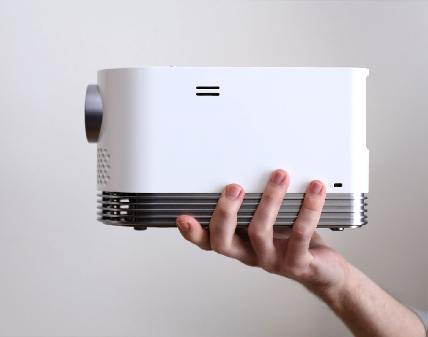 LG PROBEAM LASER PROJECTOR (MODEL HF80J)