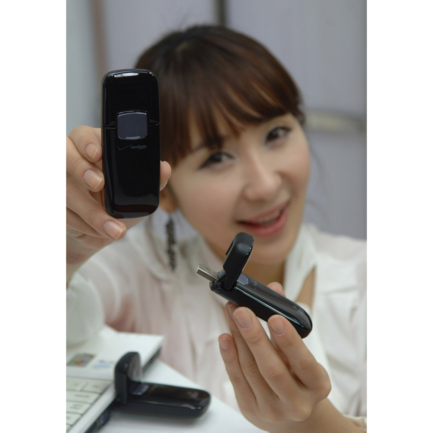 LG’S VERIZON WIRELESS’ FIRST LTE USB MODEM