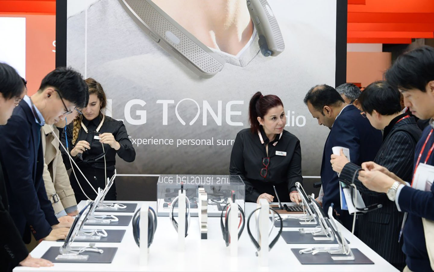 MWC 2017: BOOTH IMAGES