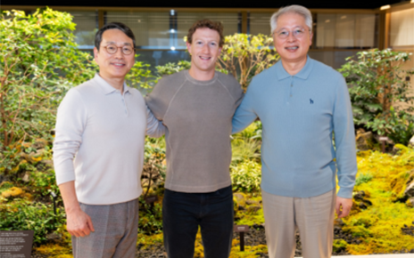 A photo of LG's CEO, Meta CEO and president of the Home Entertainment company standing next to each other
