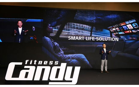 LG Electronics CEO Cho Joo-wan presenting a new venture during the launch ceremony of Fitness Candy at Conrad Seoul on Thursday