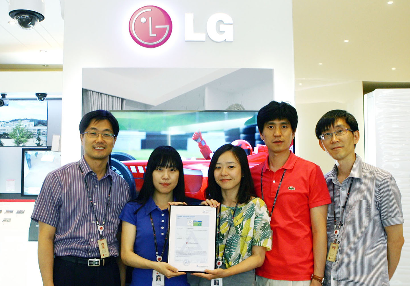 ECO-FRIENDLY LG CINEMA 3D TV RECOGNIZED BY TÜV RHEINLAND