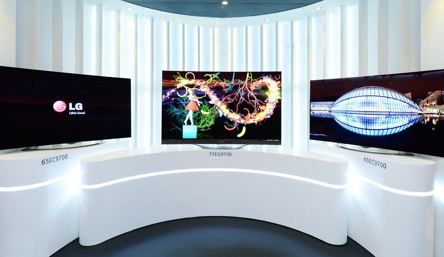 LG FIRST TO COMMERCIALIZE 4K OLED TV