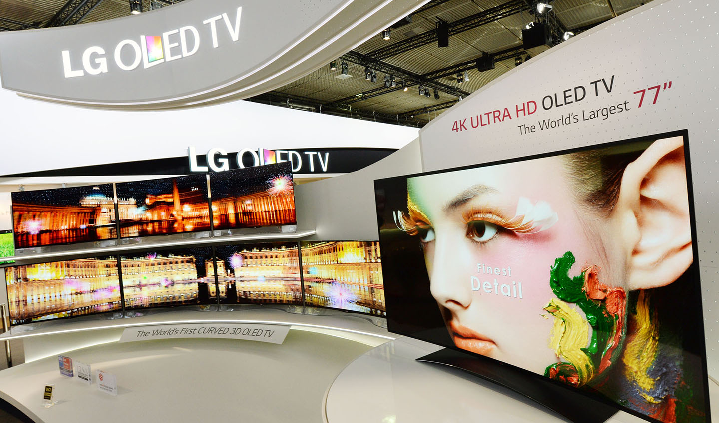 LG UNVEILS WORLD’S LARGEST ULTRA HD OLED TV