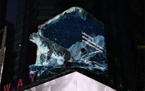 A picture of the LG 3D anamorphic experience on the Times Square billboard at night time