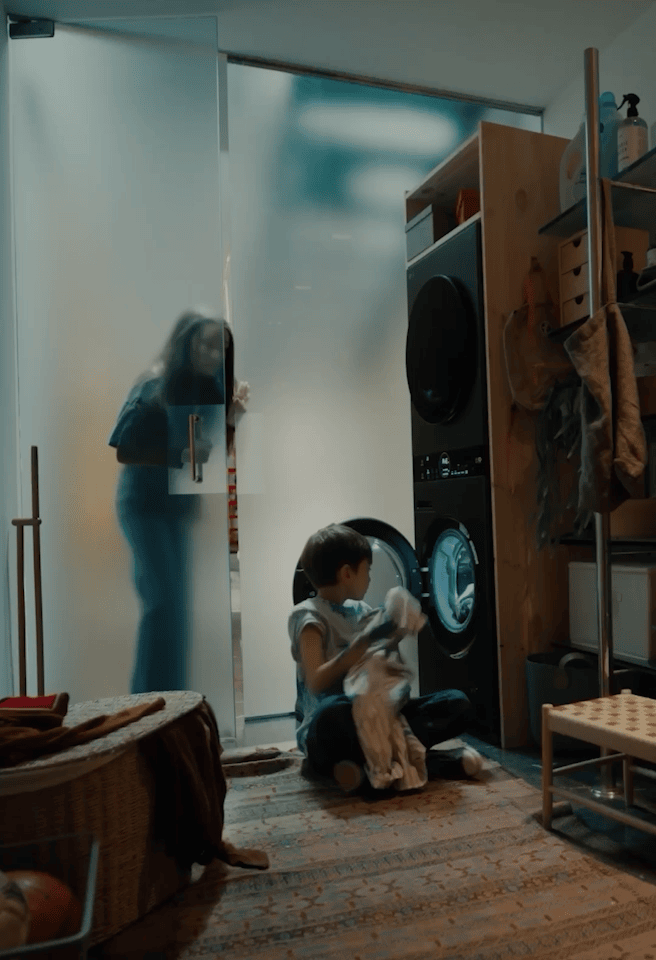 A mother and son use an LG AI washing machine together, turning the dial to activate AI Wash. A man using the LG gram laptop appears in the same sequence.
