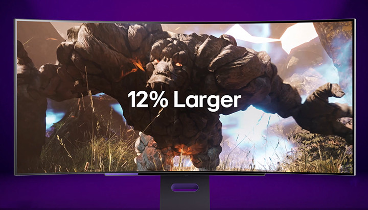 A video highlighting the expansive screen of the LG OLED 45-inch curved gaming monitor, offering a wider gaming experience than a 49-inch gaming monitor.
