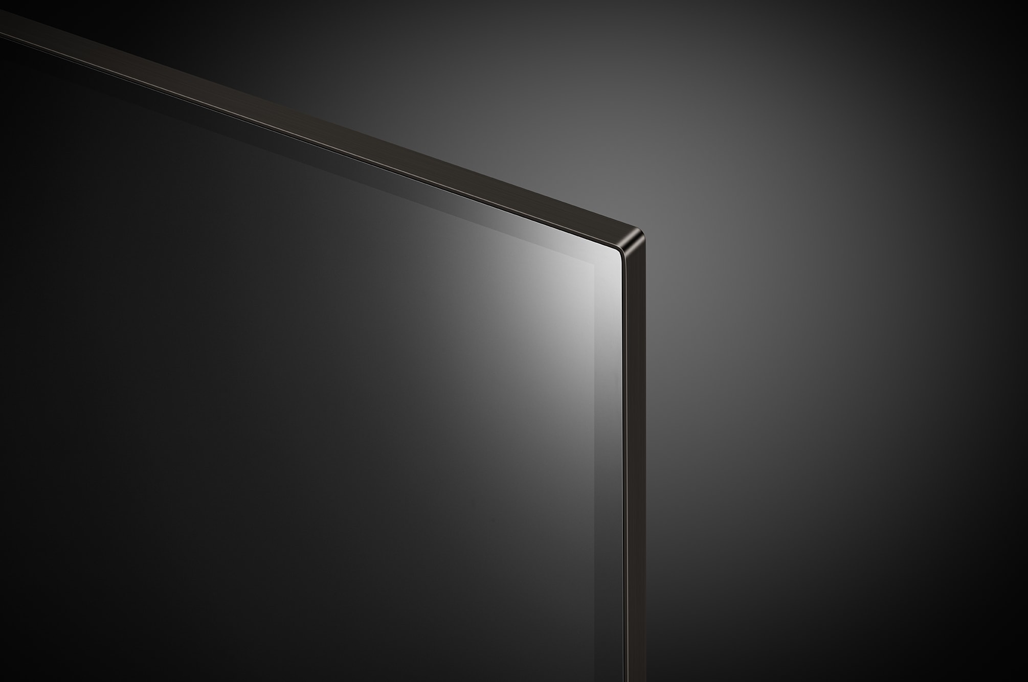 Close-up of the top edge