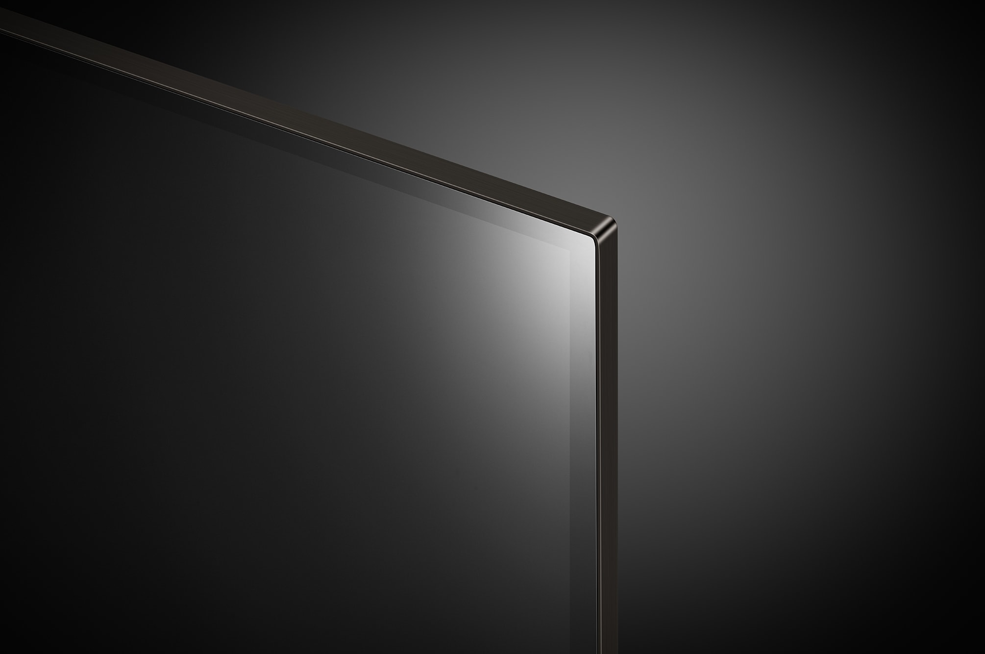 Close-up of the top edge